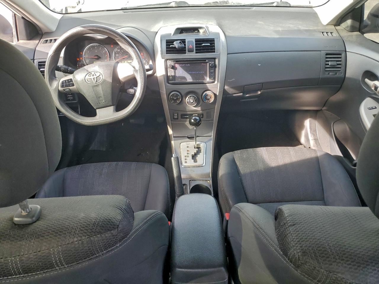 2013 TOYOTA COROLLA BASE photo 8