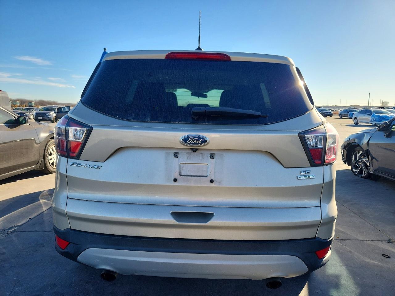 2017 FORD ESCAPE SE photo 6