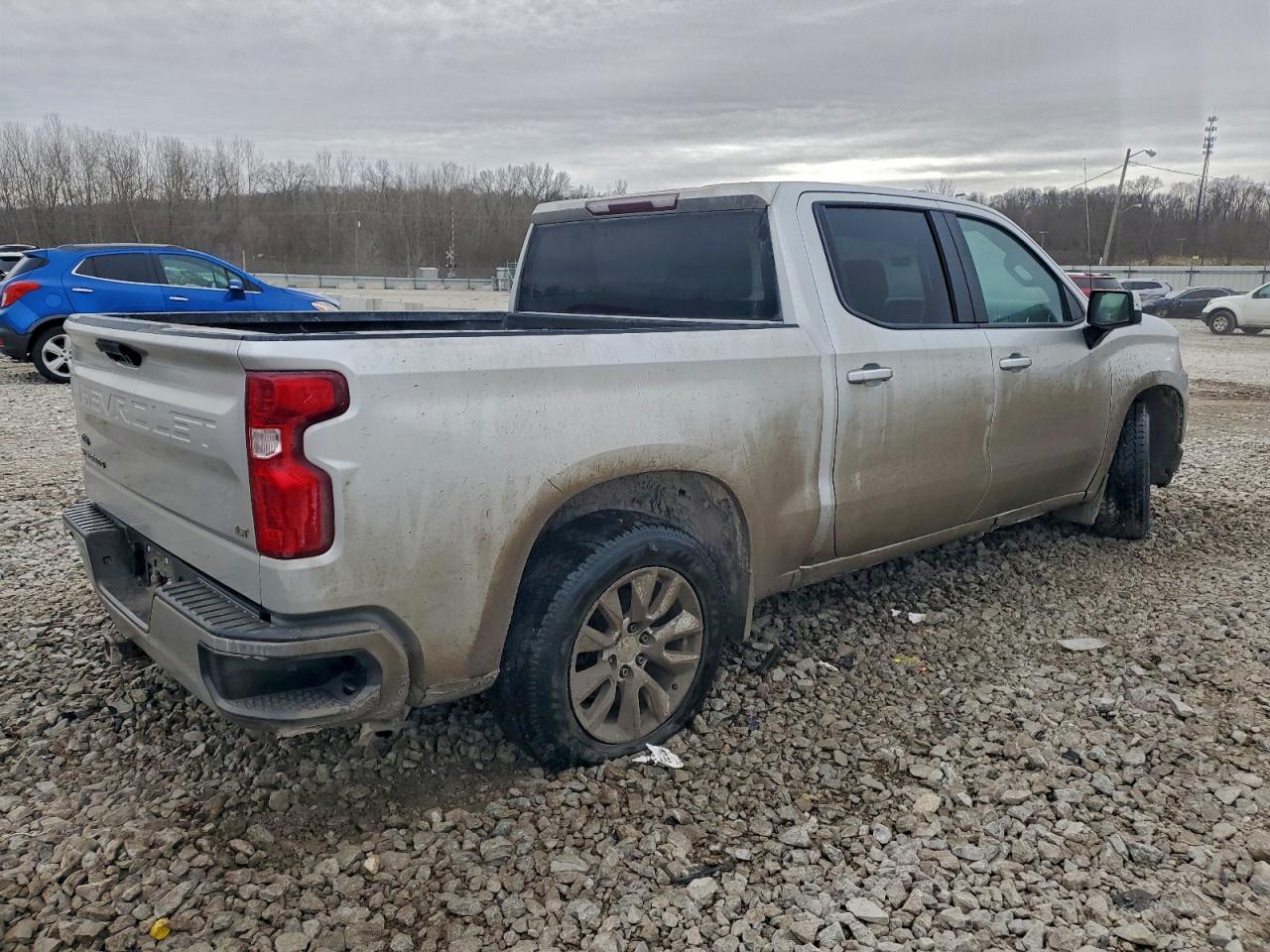 2020 CHEVROLET SILVERADO C1500 LT photo 3
