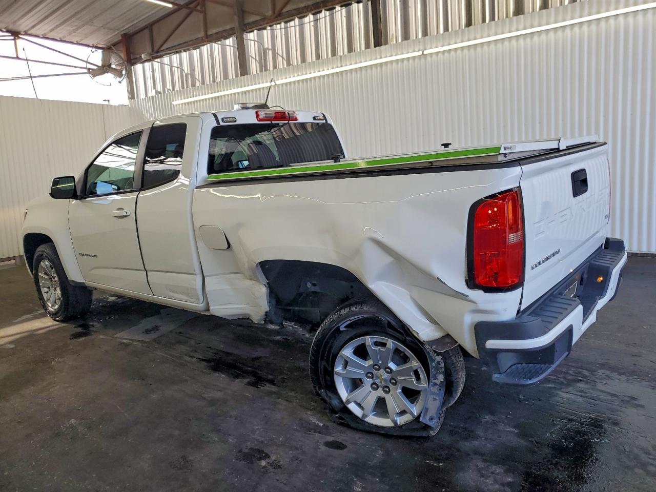 2022 CHEVROLET COLORADO LT photo 2