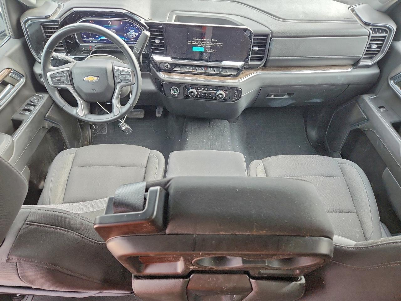 2024 CHEVROLET SILVERADO K1500 LT photo 8