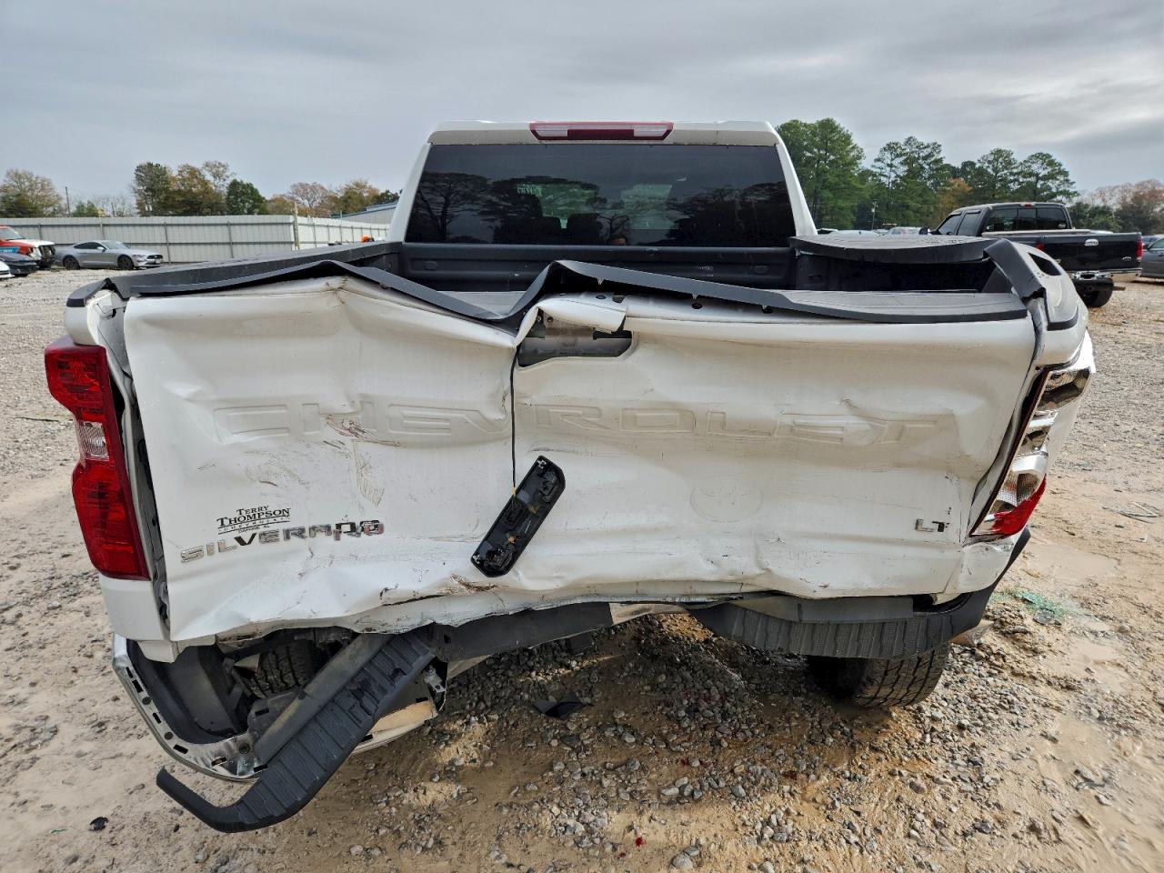 2024 CHEVROLET SILVERADO K1500 LT photo 6