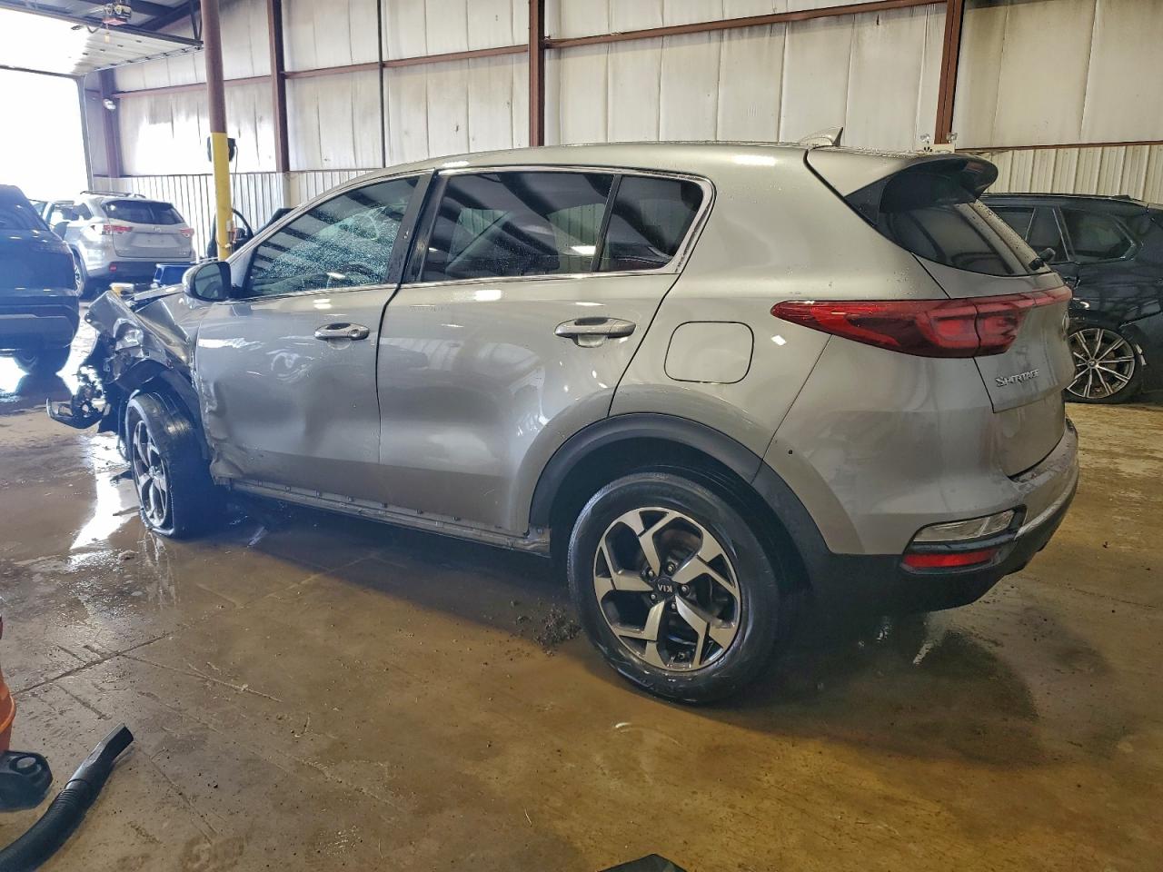 2021 KIA SPORTAGE LX photo 2