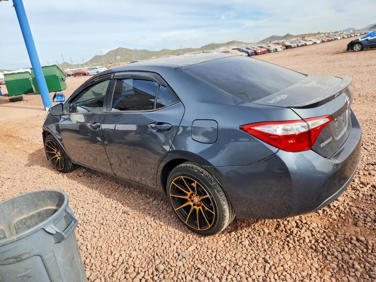 2015 TOYOTA COROLLA L photo 2