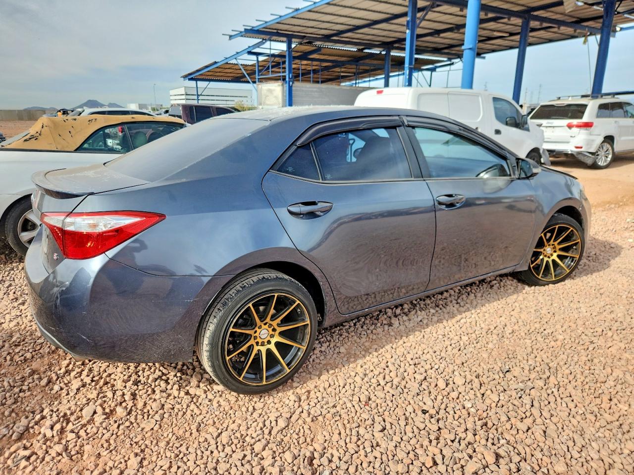 2015 TOYOTA COROLLA L photo 3