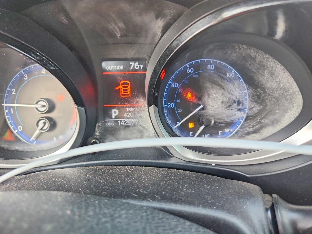 2015 TOYOTA COROLLA L photo 9