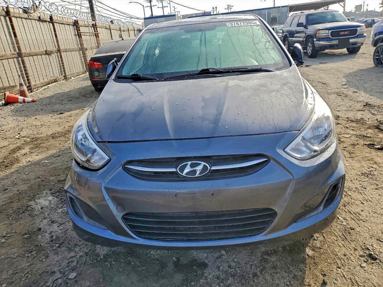 2017 HYUNDAI ACCENT SE photo 9