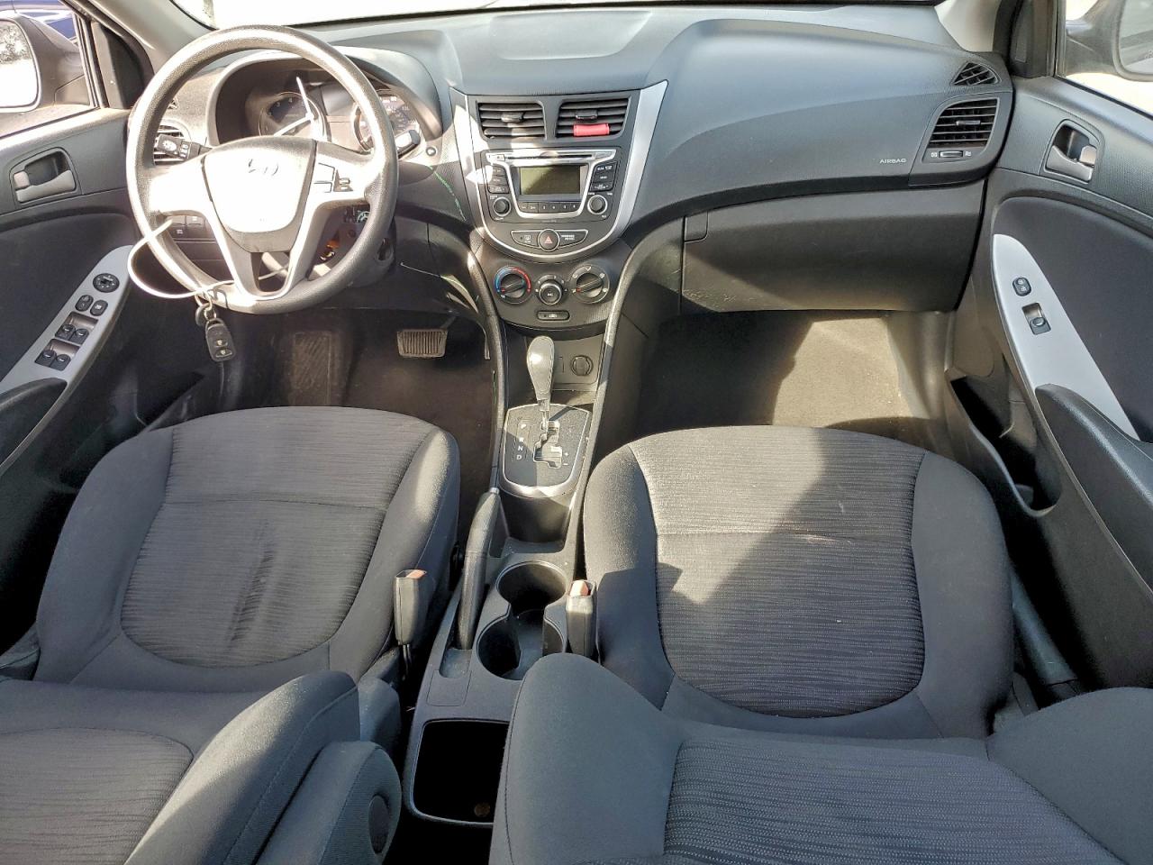 2017 HYUNDAI ACCENT SE photo 15