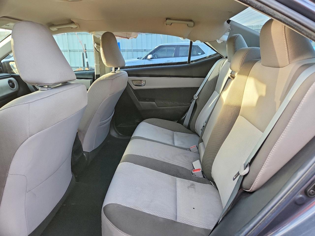 2019 TOYOTA COROLLA L photo 10