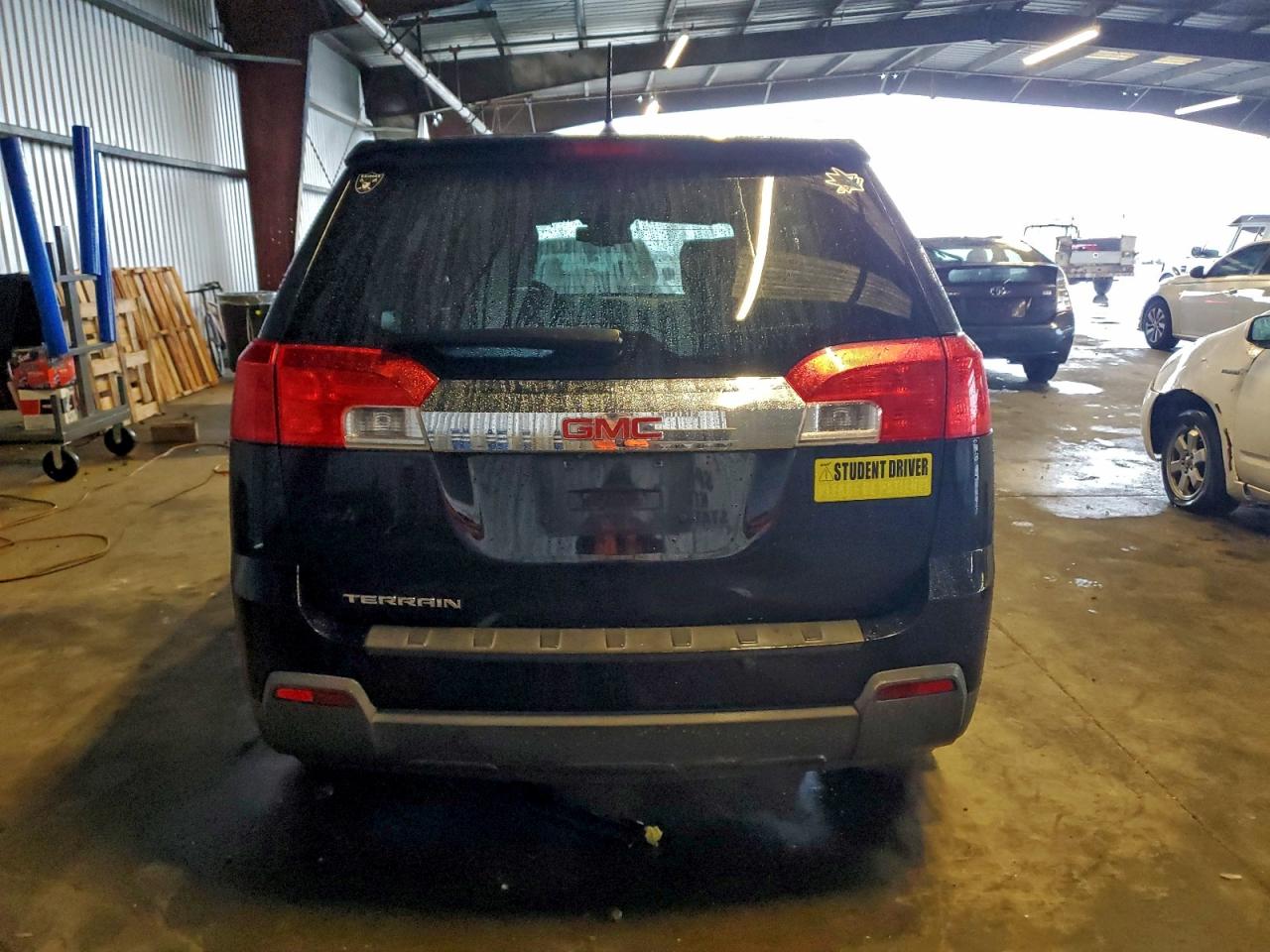 2013 GMC TERRAIN SLE photo 6