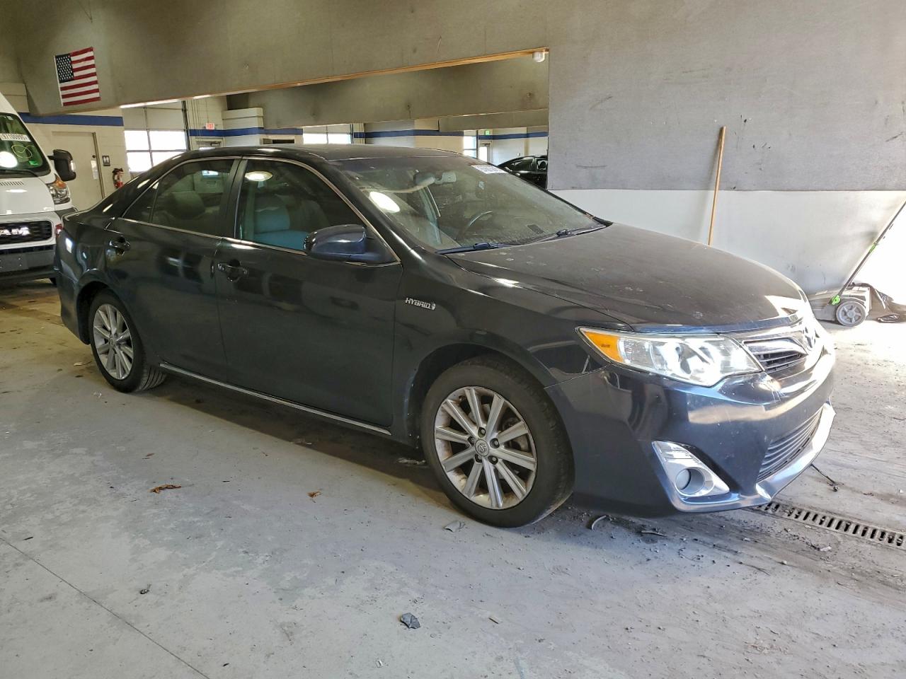 2012 TOYOTA CAMRY HYBRID photo 4
