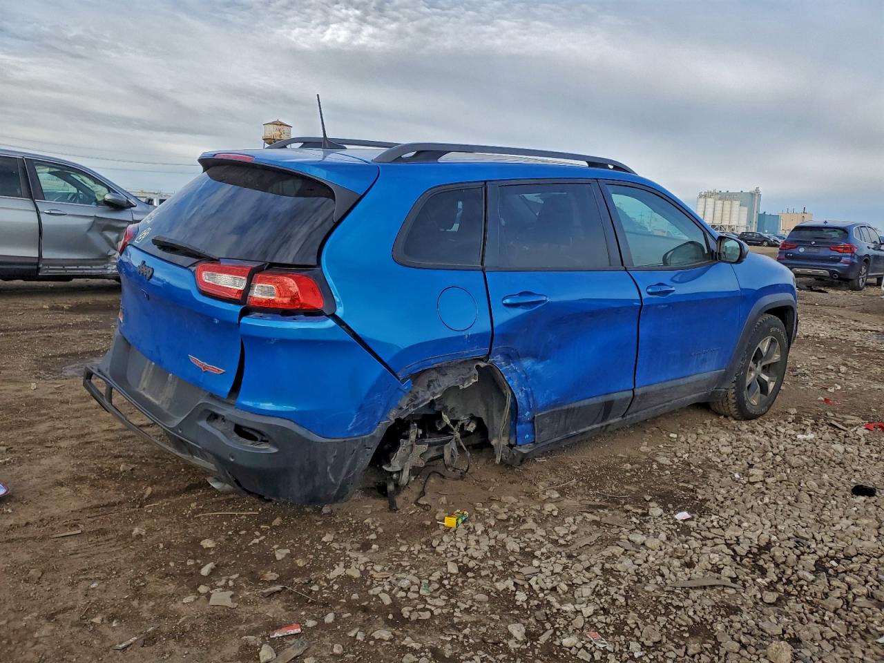 2018 JEEP CHEROKEE TRAILHAWK photo 3