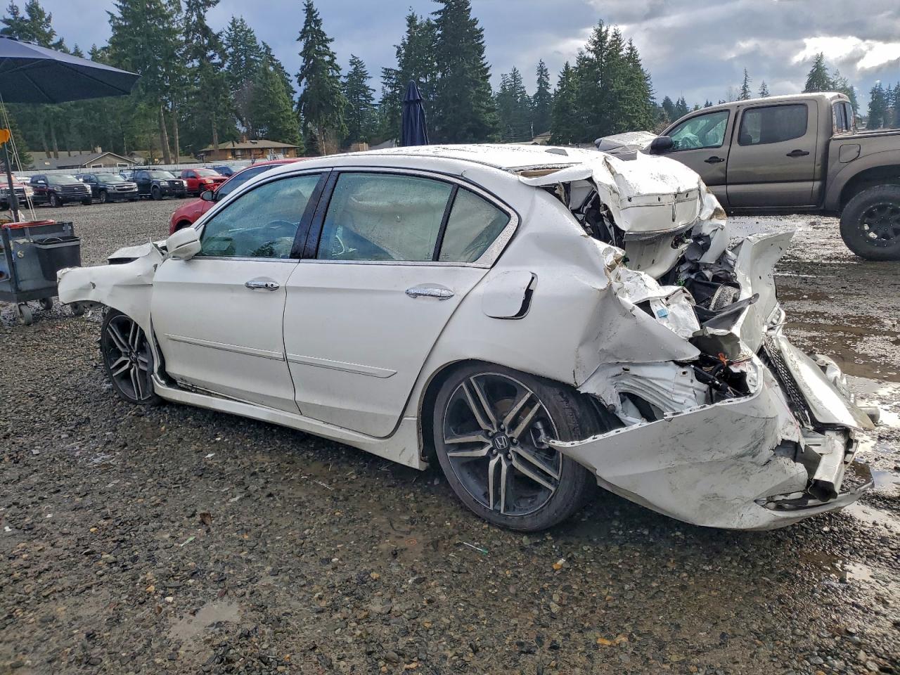 2017 HONDA ACCORD TOURING photo 2