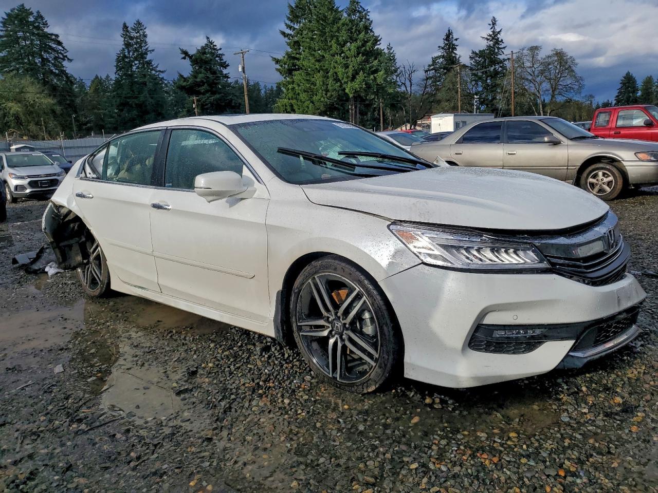 2017 HONDA ACCORD TOURING photo 4