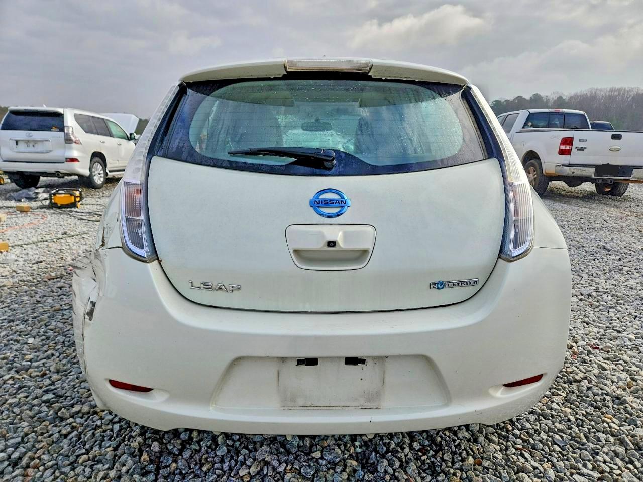 2012 NISSAN LEAF SV photo 6