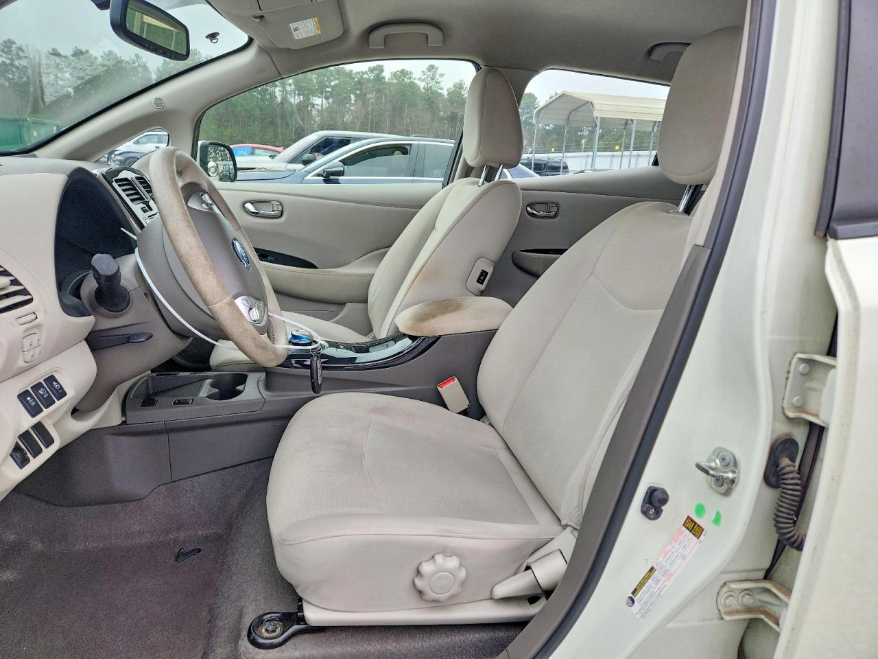 2012 NISSAN LEAF SV photo 7
