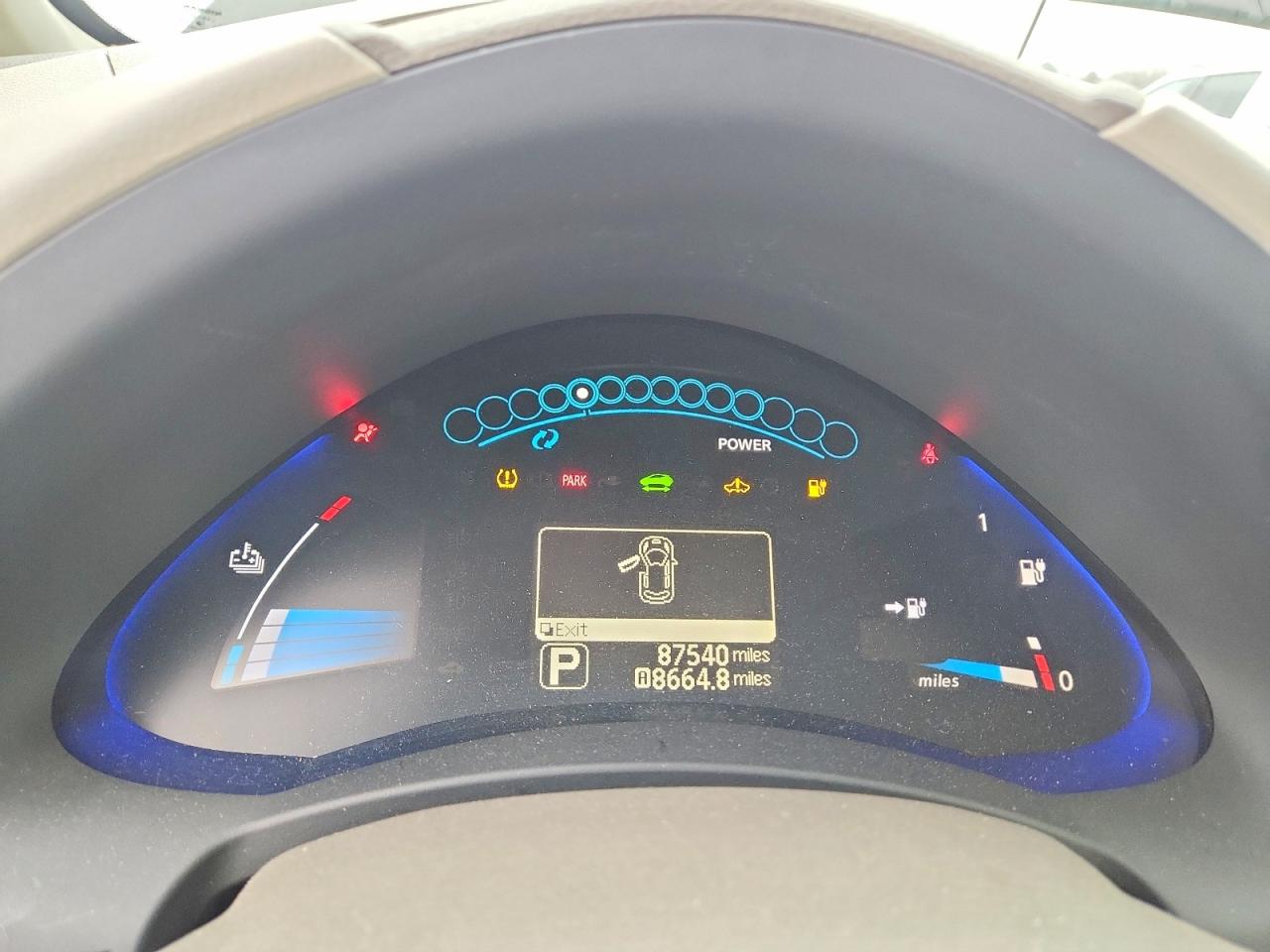 2012 NISSAN LEAF SV photo 9