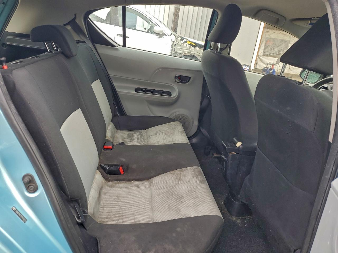 2014 TOYOTA PRIUS C photo 10