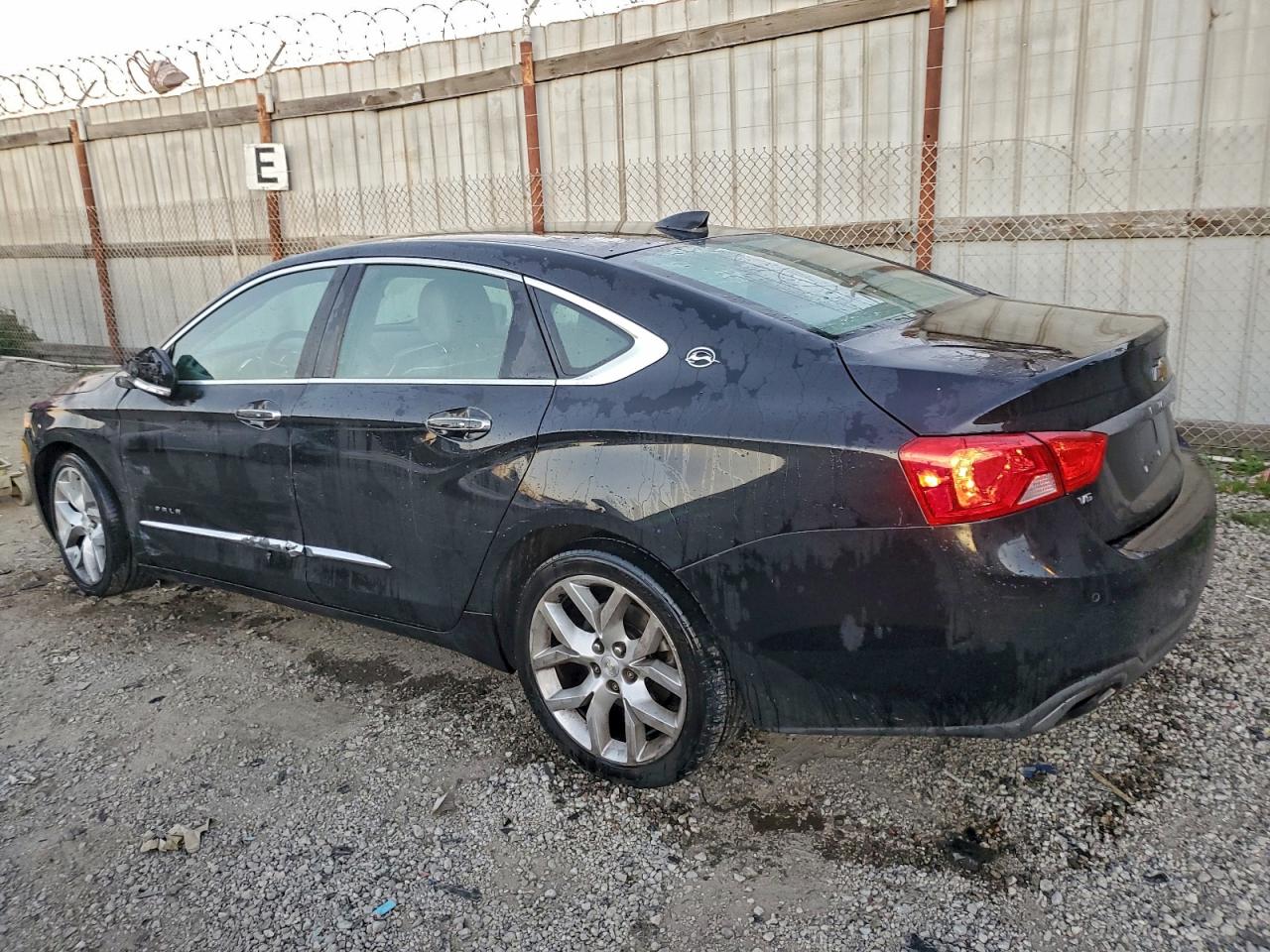 2015 CHEVROLET IMPALA LTZ photo 2