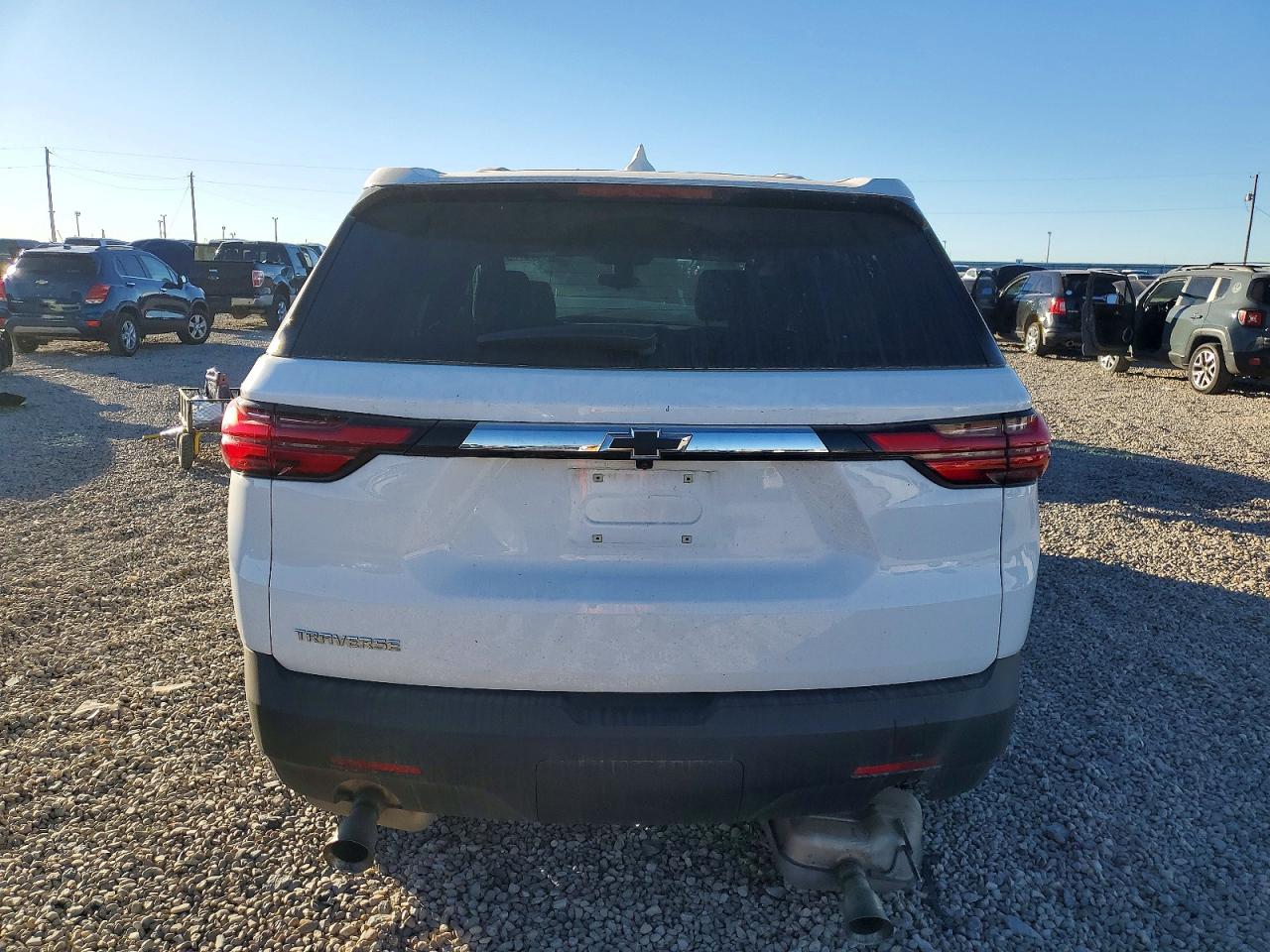 2023 CHEVROLET TRAVERSE LS photo 6