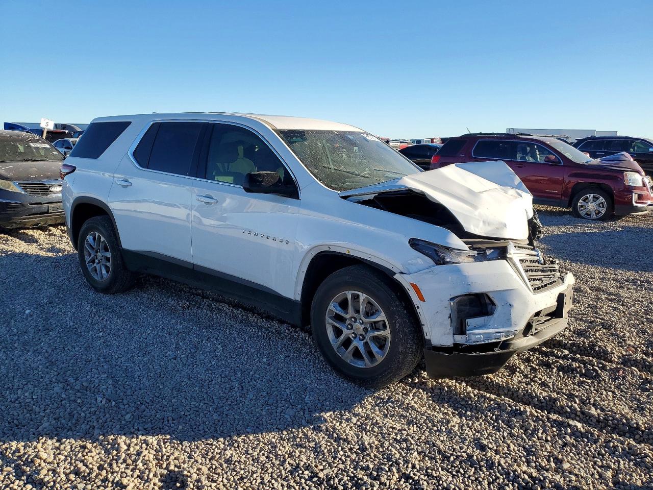 2023 CHEVROLET TRAVERSE LS photo 4