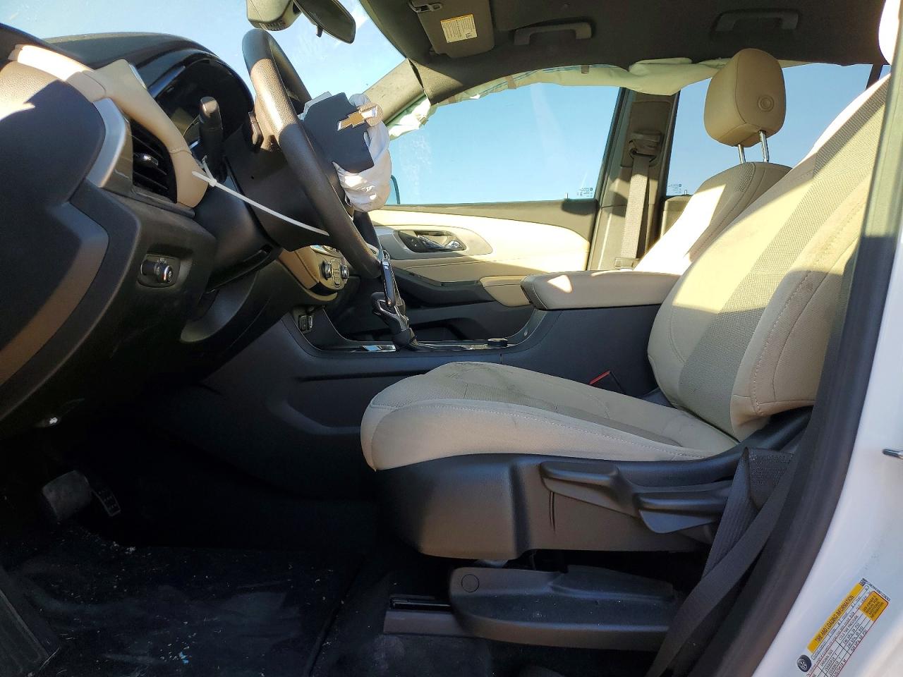 2023 CHEVROLET TRAVERSE LS photo 7