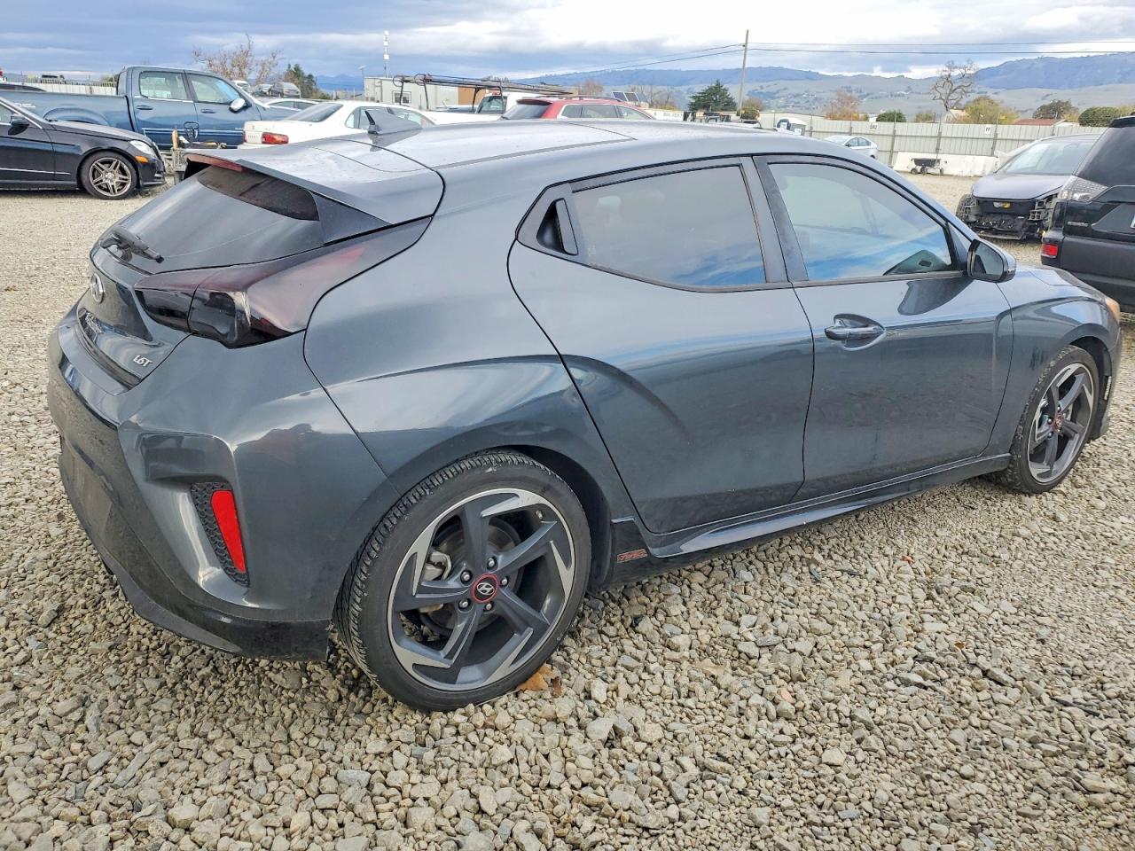2020 HYUNDAI VELOSTER photo 3