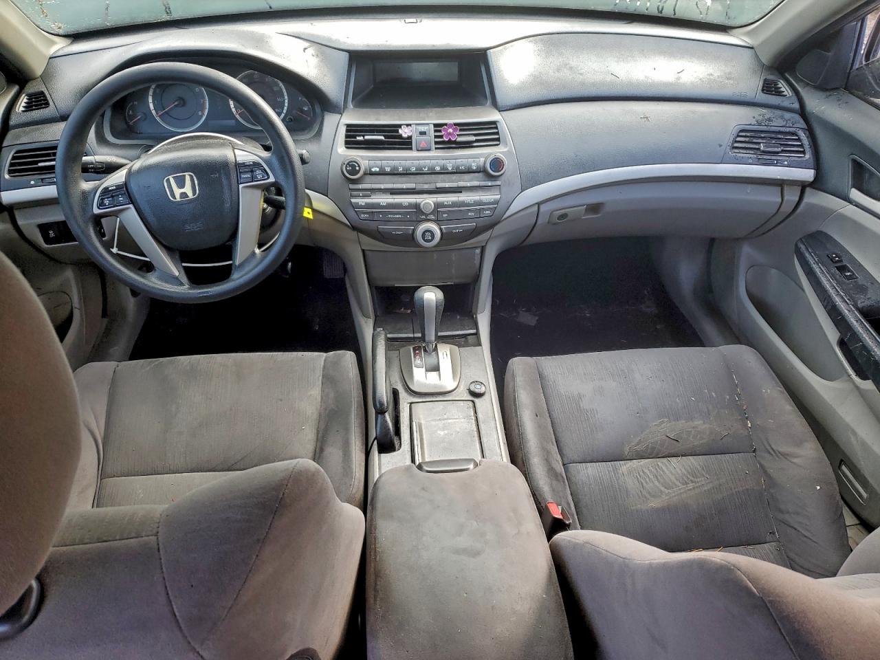 2011 HONDA ACCORD LXP photo 8