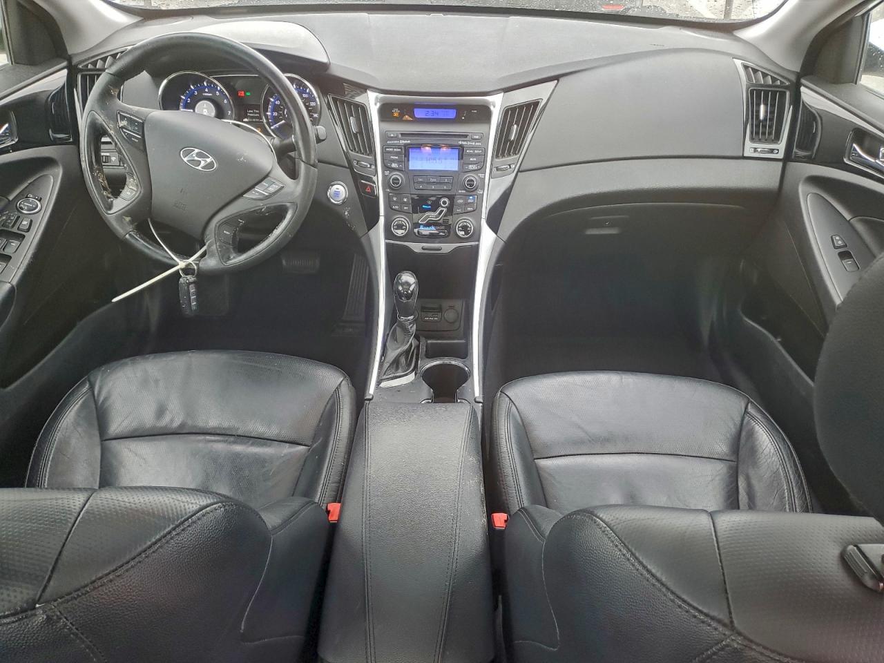 2012 HYUNDAI SONATA SE photo 8