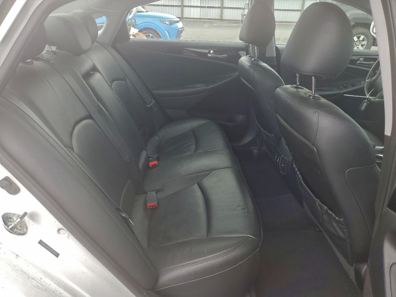 2012 HYUNDAI SONATA SE photo 10