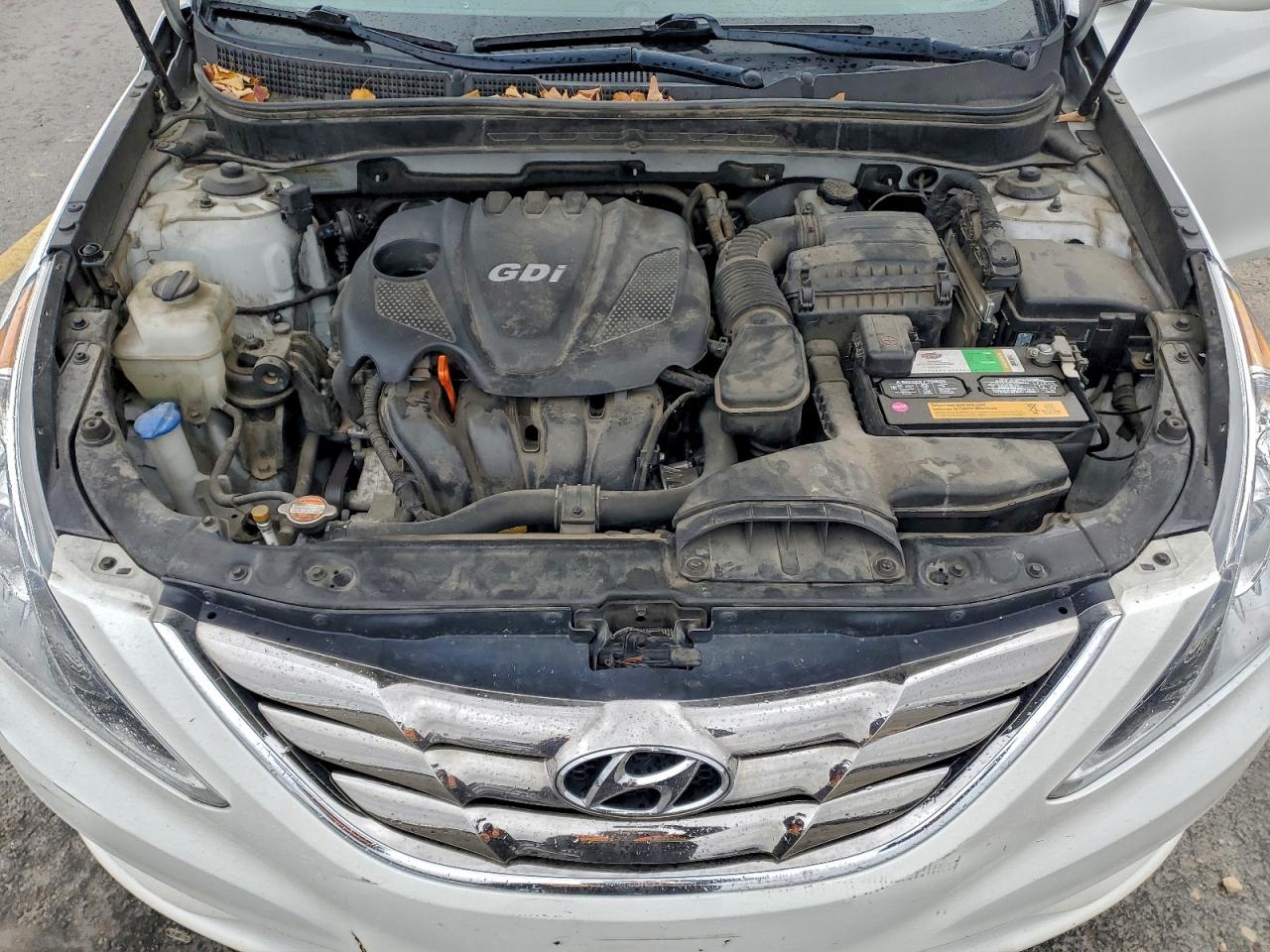 2012 HYUNDAI SONATA SE photo 11