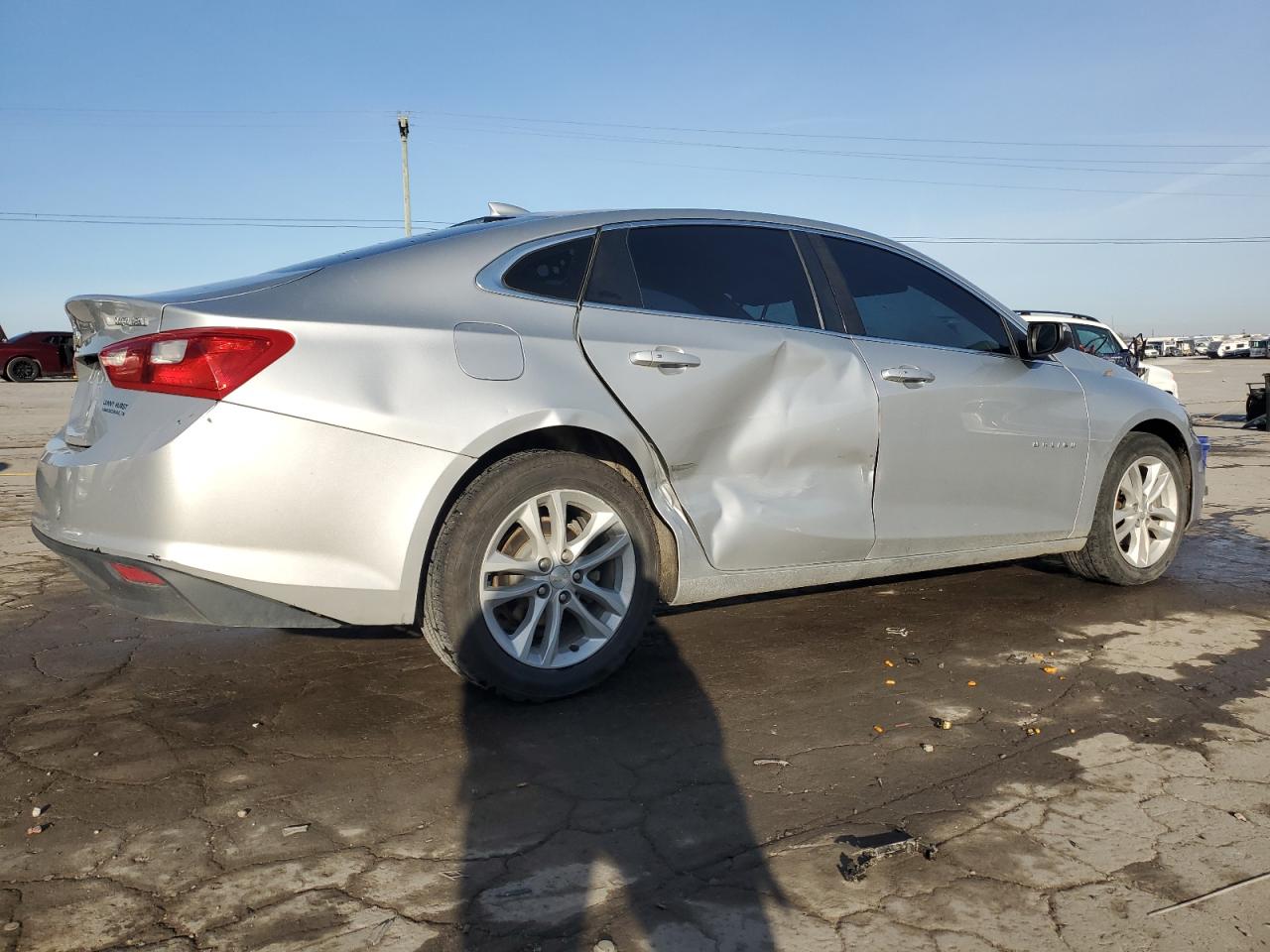 2017 CHEVROLET MALIBU LT photo 3