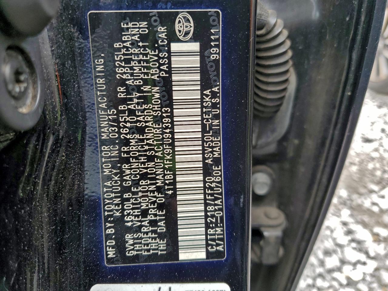 2015 TOYOTA CAMRY LE photo 13