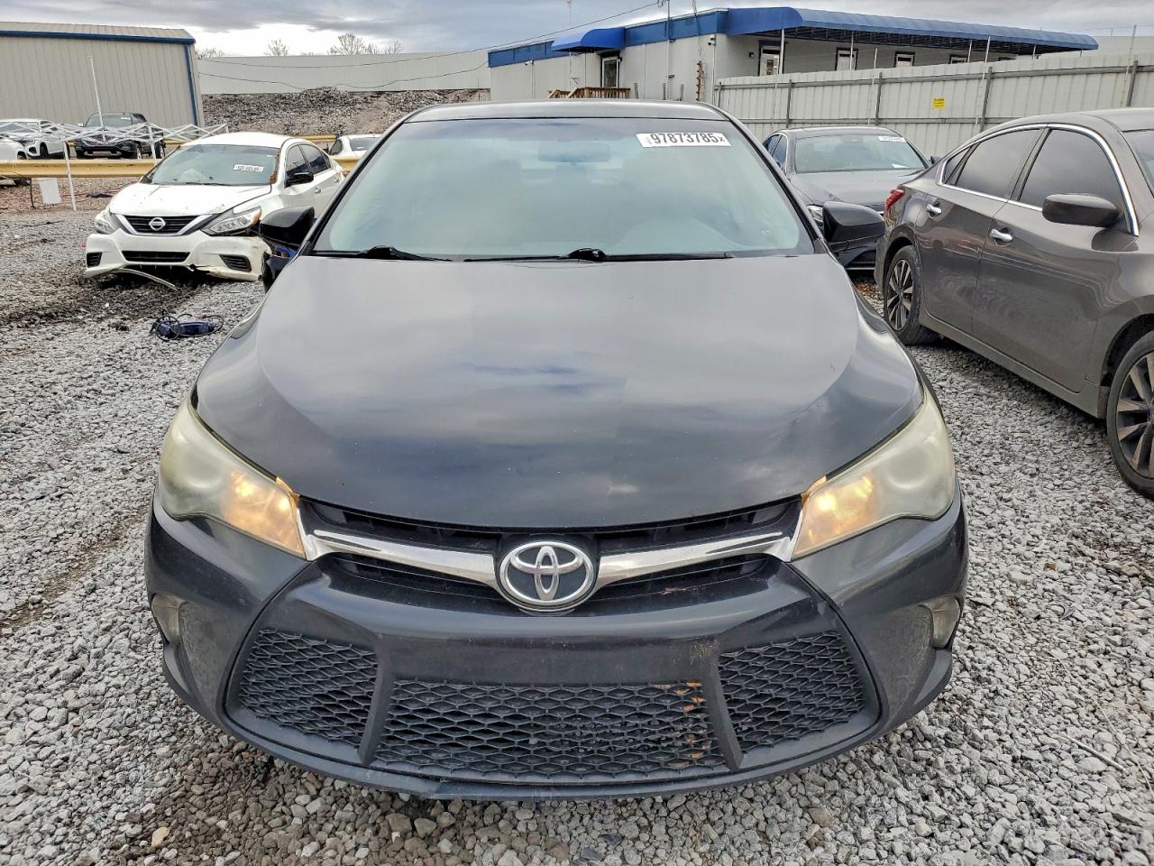 2015 TOYOTA CAMRY LE photo 5