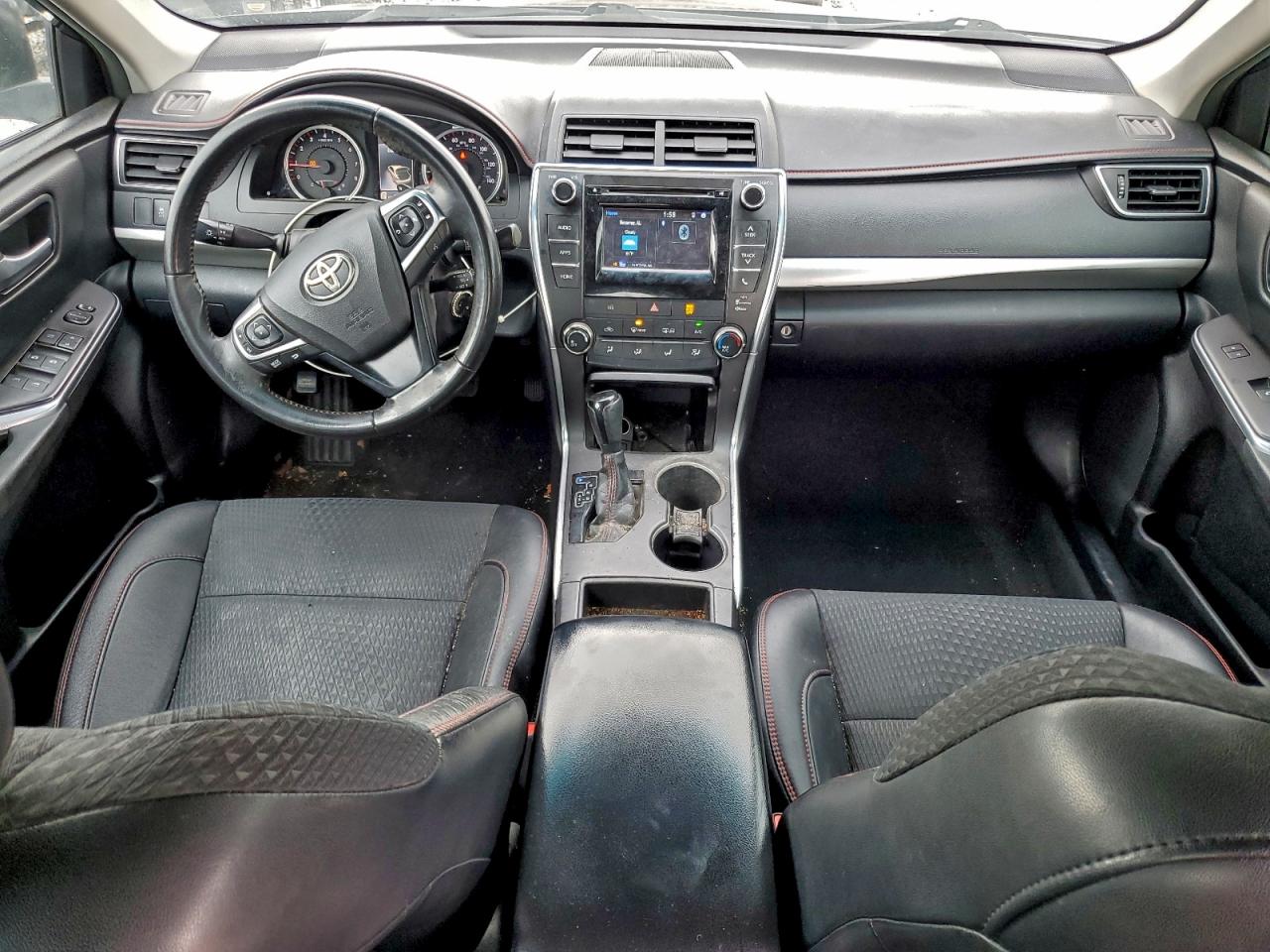 2015 TOYOTA CAMRY LE photo 8