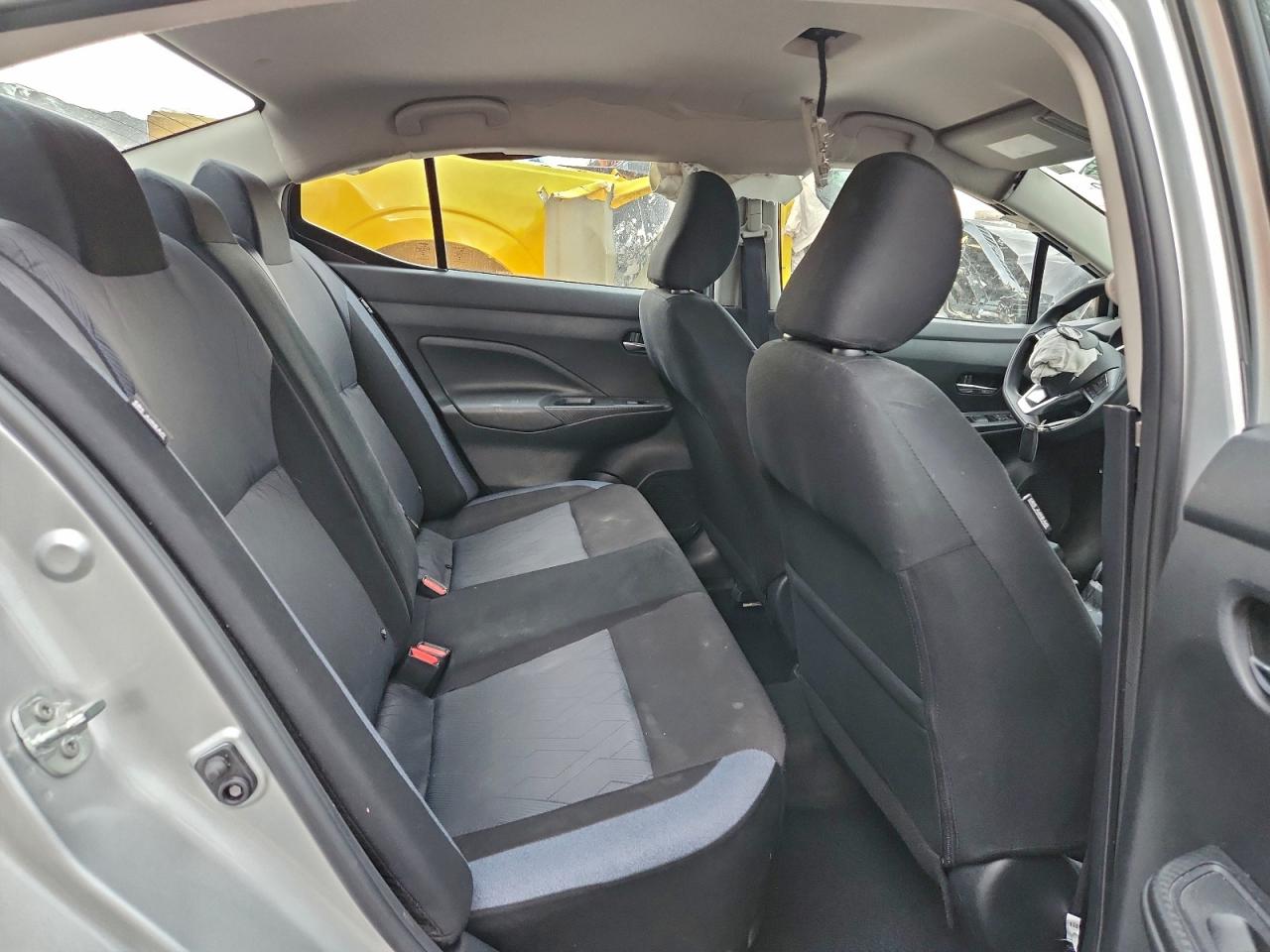 2025 NISSAN VERSA SV photo 10