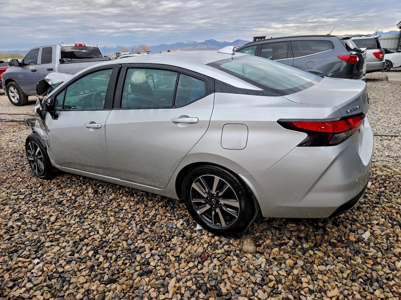 2025 NISSAN VERSA SV photo 2