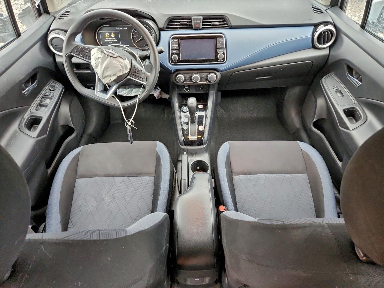 2025 NISSAN VERSA SV photo 8