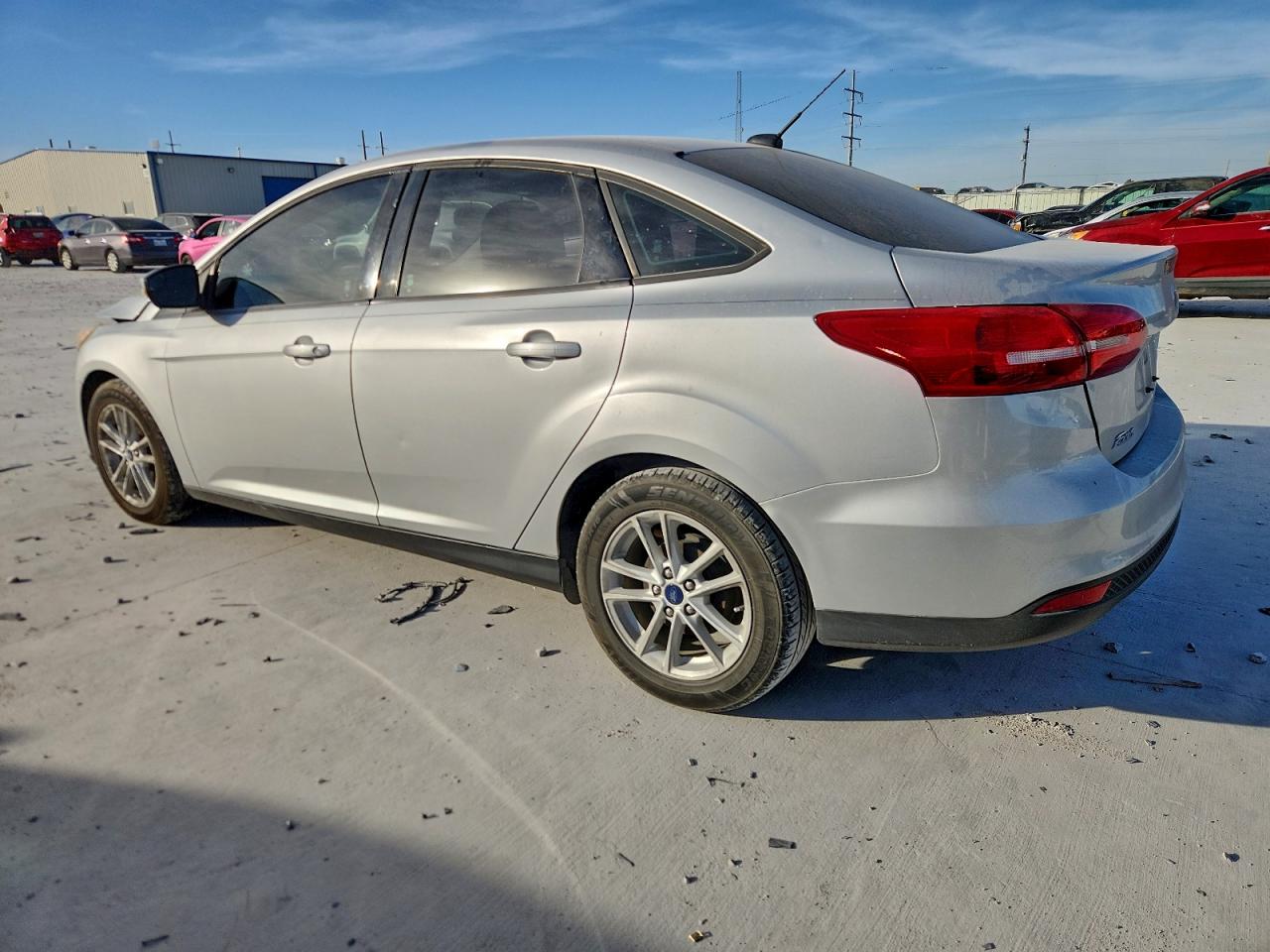 2017 FORD FOCUS SE photo 3
