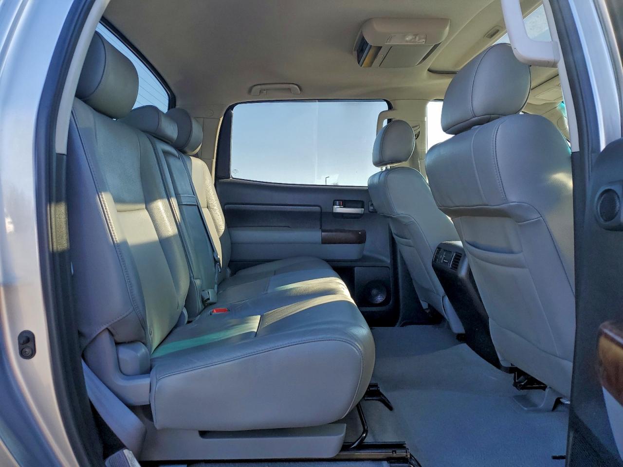 2010 TOYOTA TUNDRA CREWMAX LIMITED photo 10