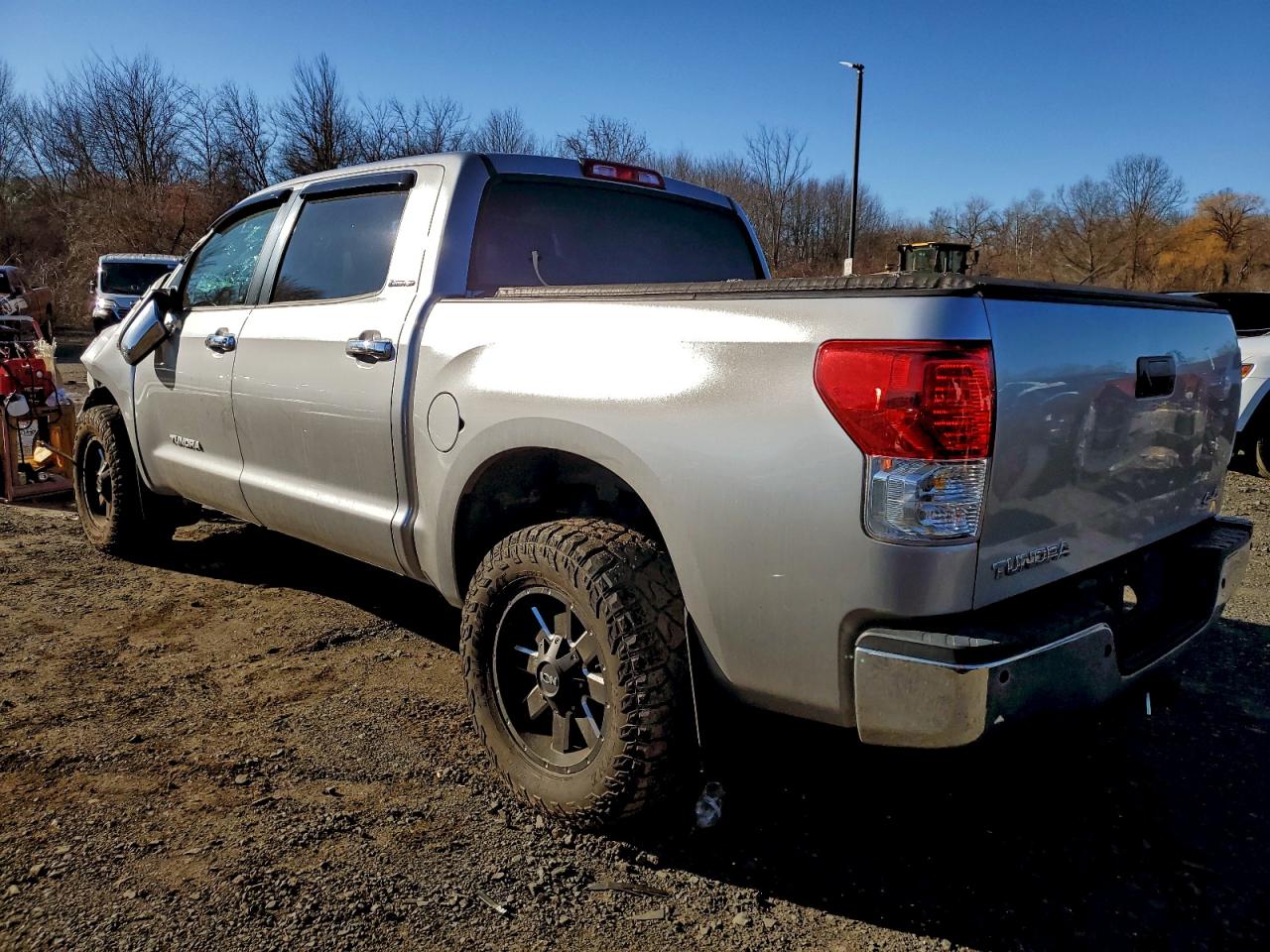 2010 TOYOTA TUNDRA CREWMAX LIMITED photo 2