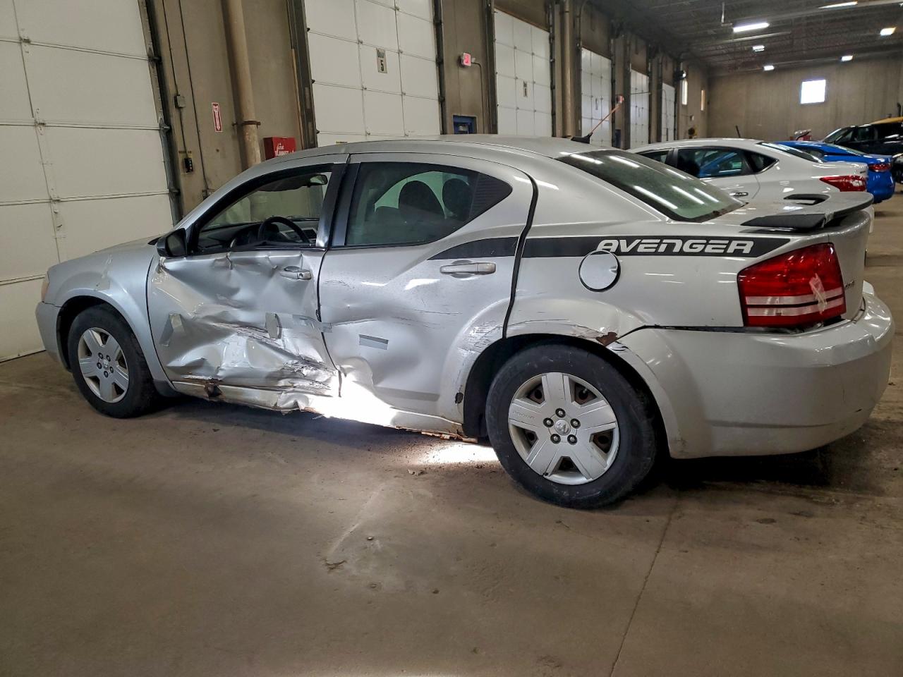 2009 DODGE AVENGER SE photo 2