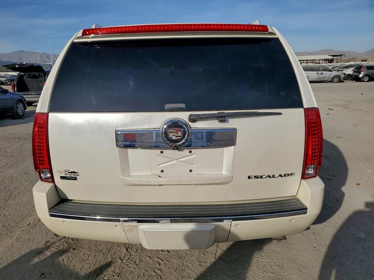 2011 CADILLAC ESCALADE ESV PREMIUM photo 11