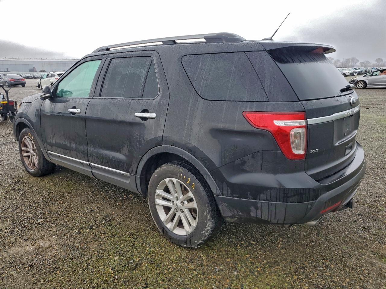 2015 FORD EXPLORER XLT photo 2