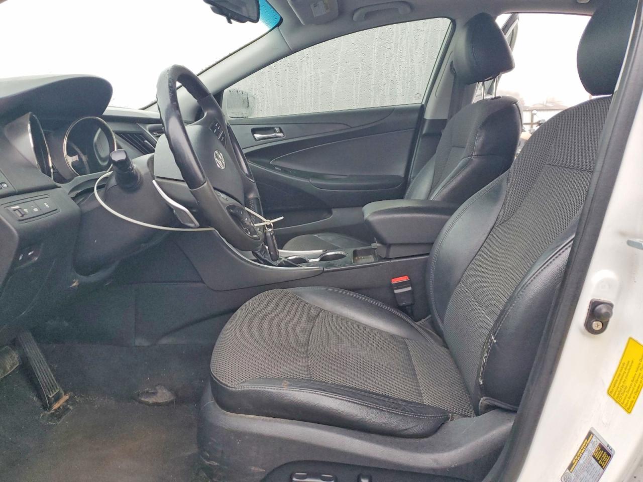 2012 HYUNDAI SONATA SE photo 7