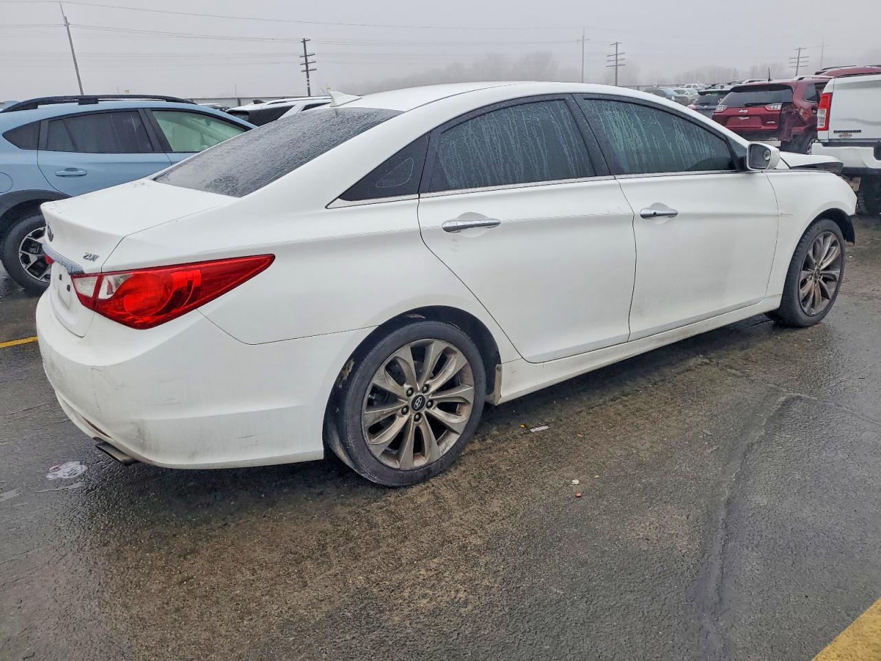 2012 HYUNDAI SONATA SE photo 3
