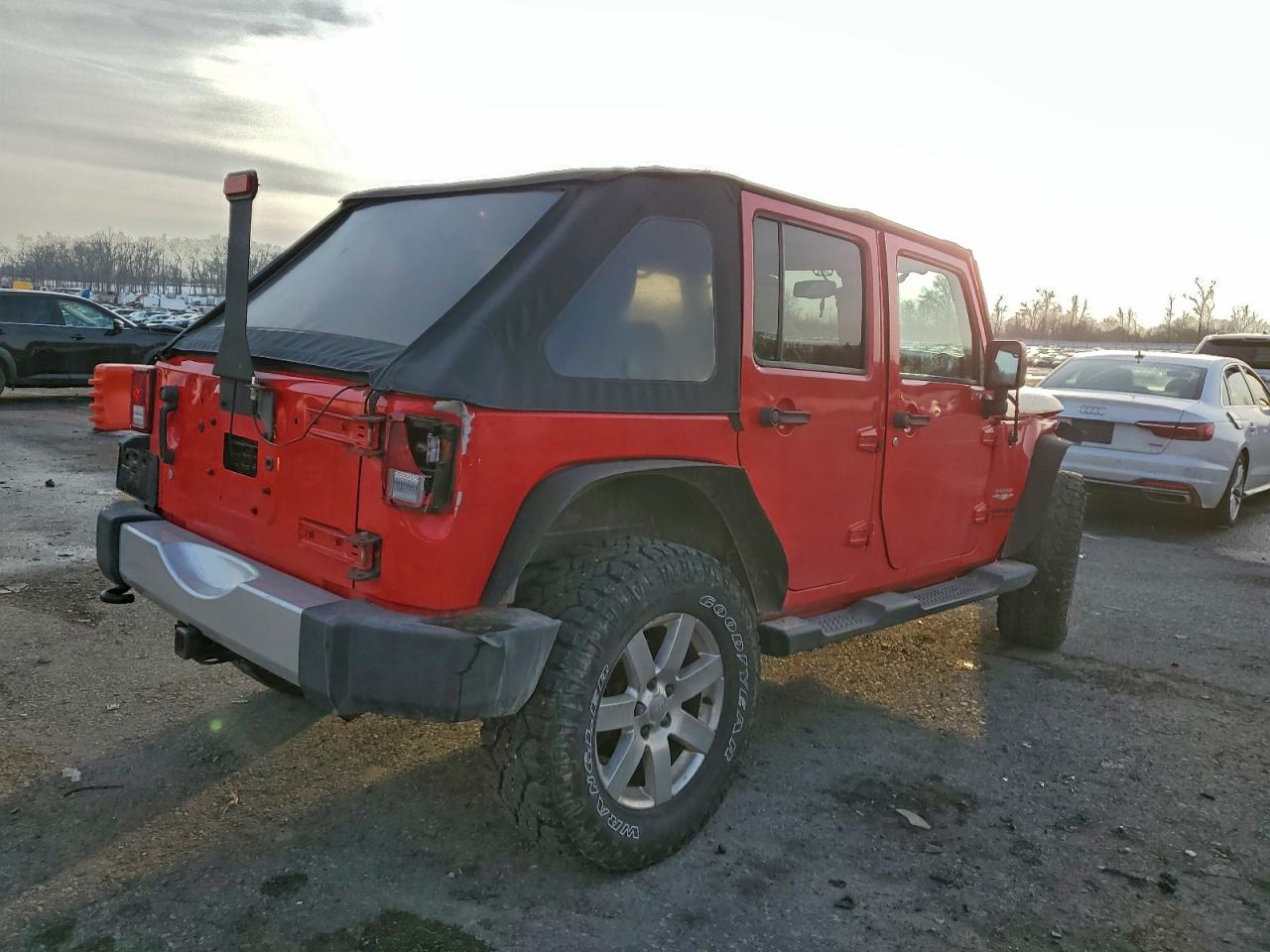 2015 JEEP WRANGLER UNLIMITED SAHARA photo 3