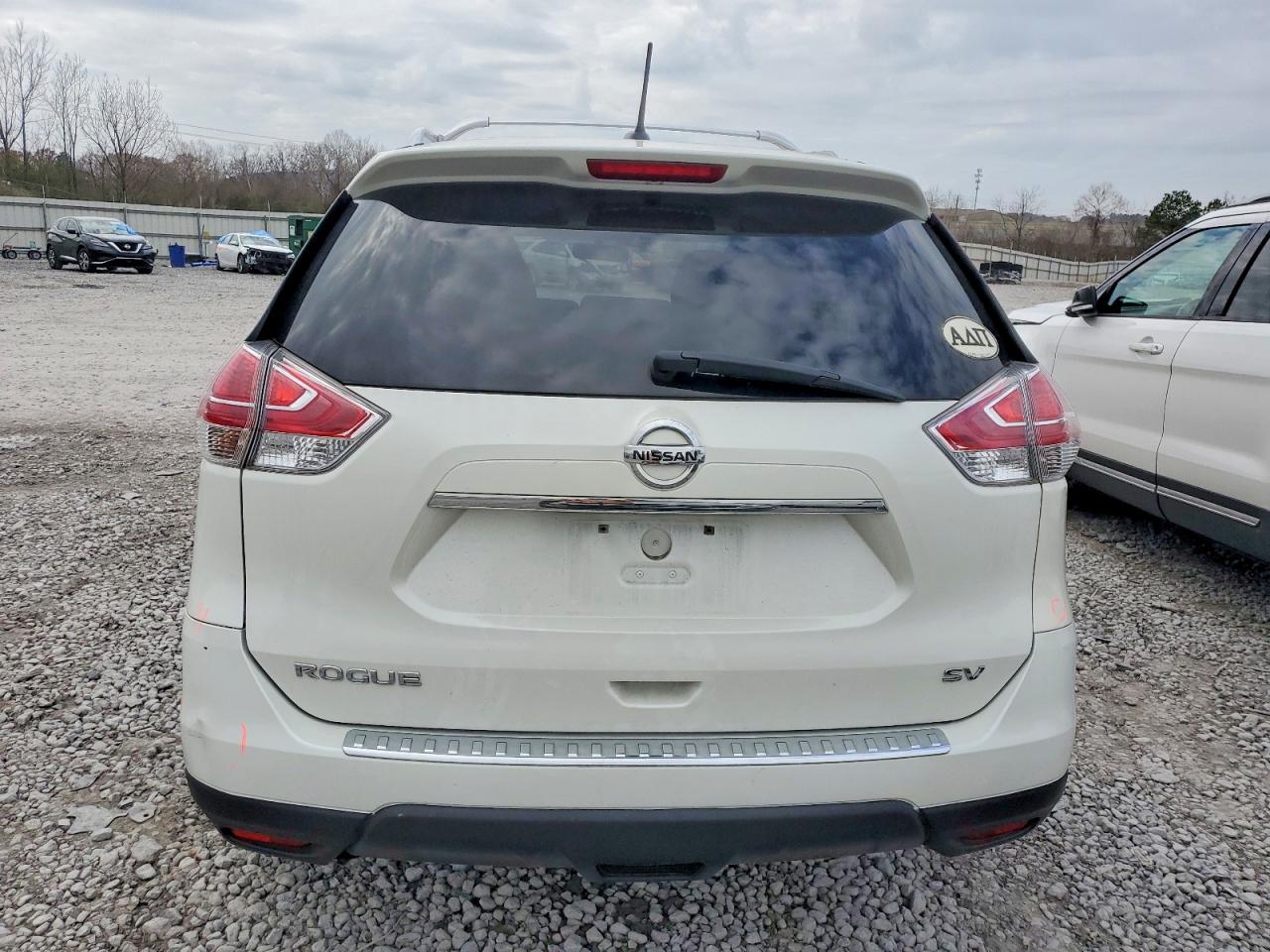 2016 NISSAN ROGUE S photo 6