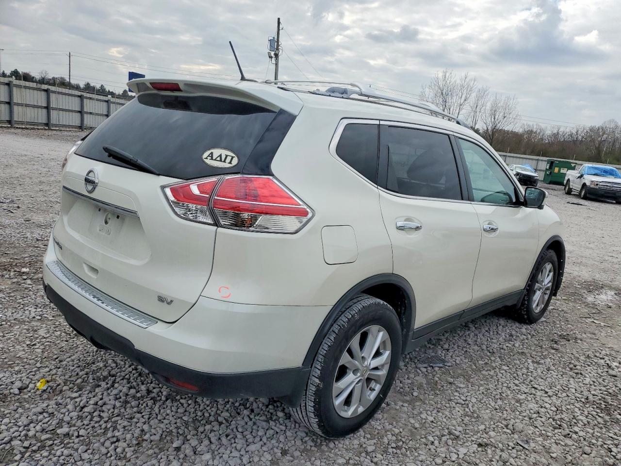 2016 NISSAN ROGUE S photo 3