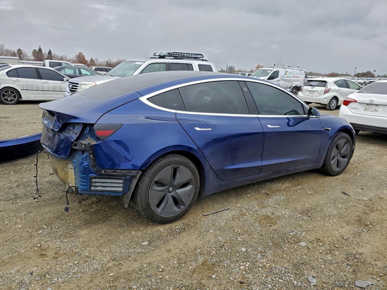 2018 TESLA MODEL 3 photo 3